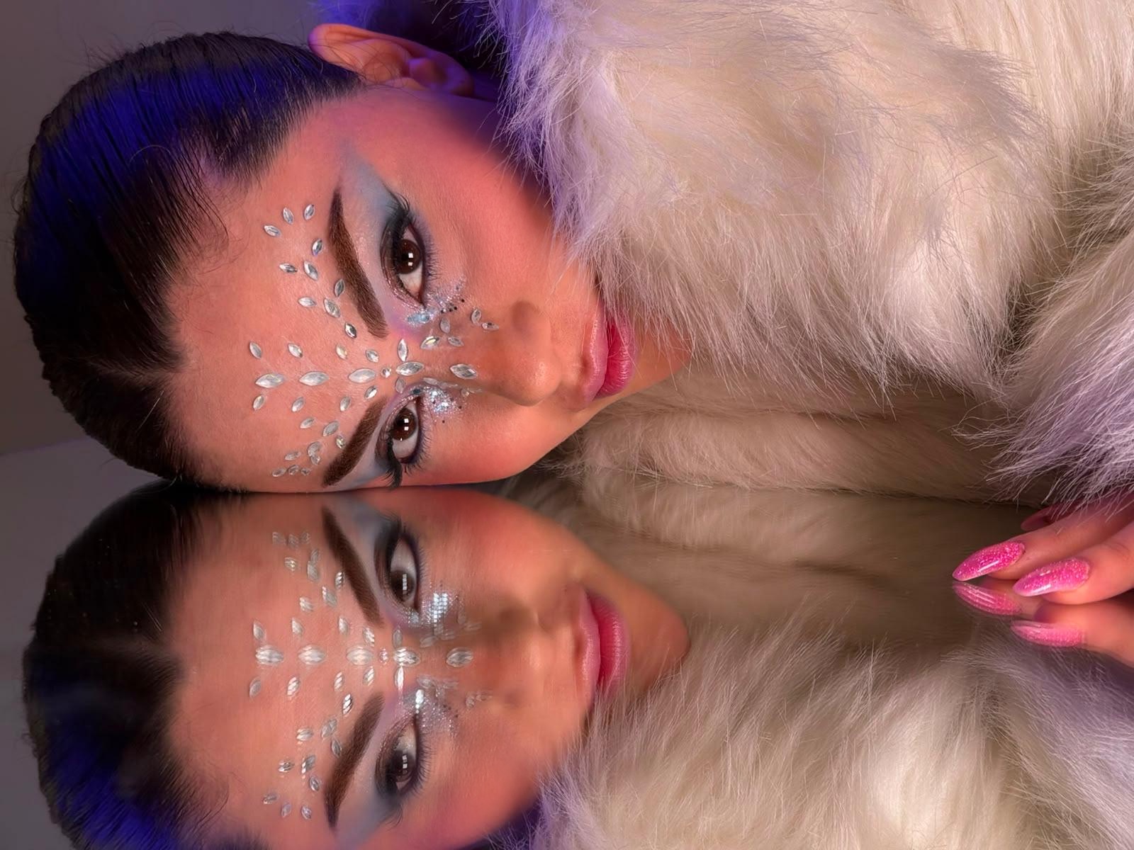 Winter bridal makeup - detail IV